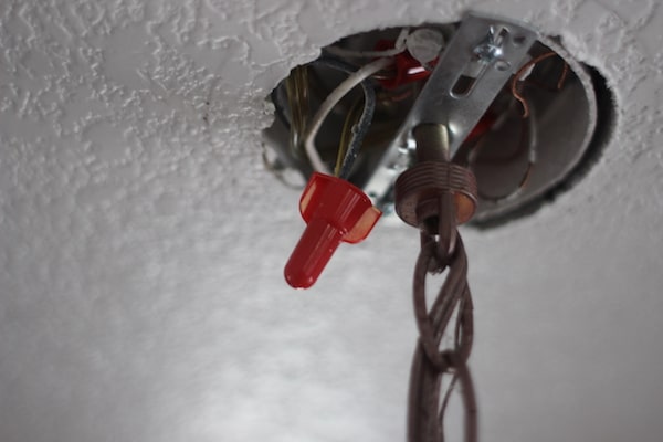 installing a light fixture with 2 white wires